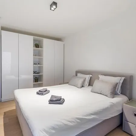 Modern In Hartje Apartment *